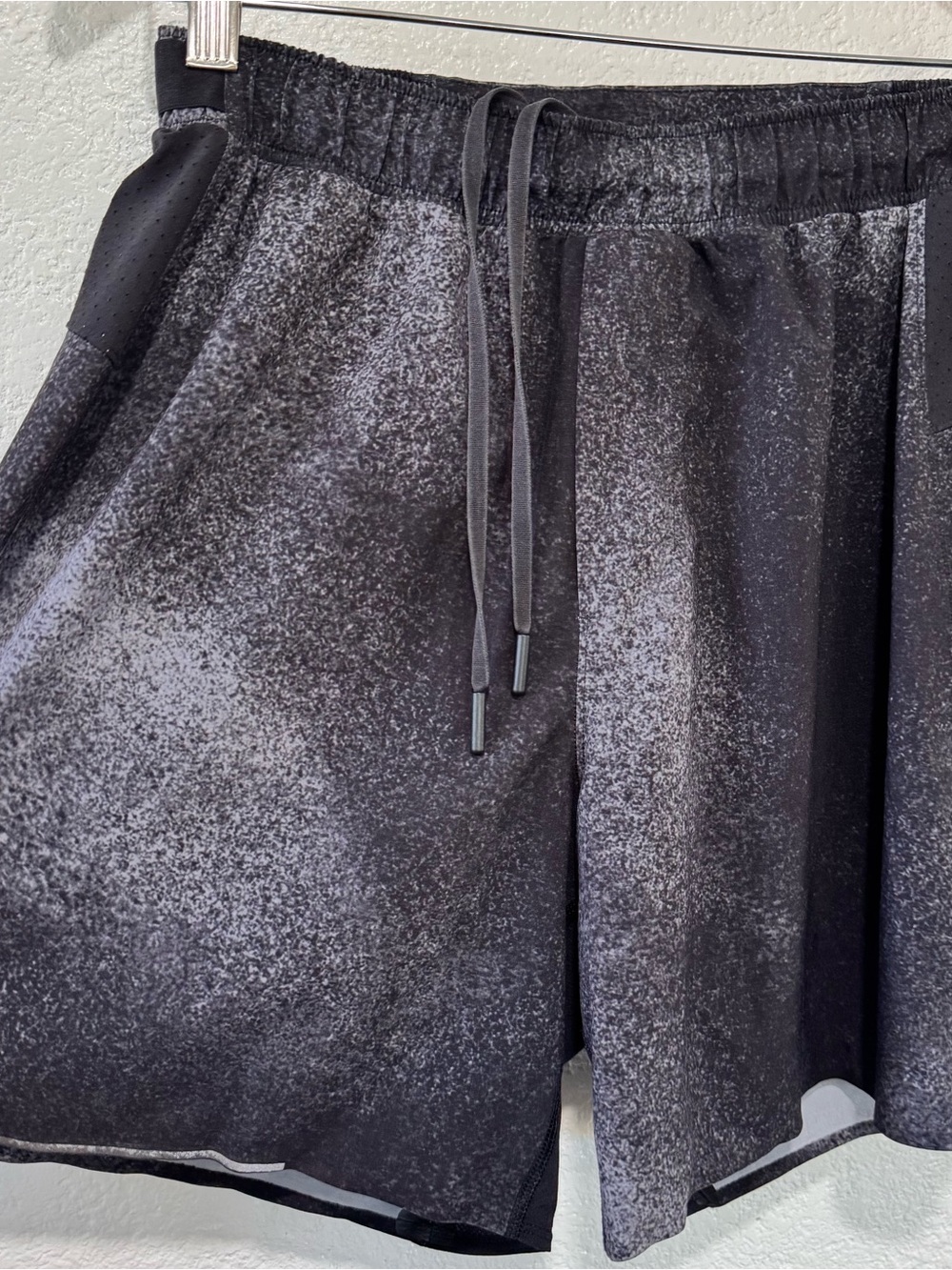 Lululemon Surge Short *6" Ocean Spray Ice Grey Black Small - Picture 4 of 9
